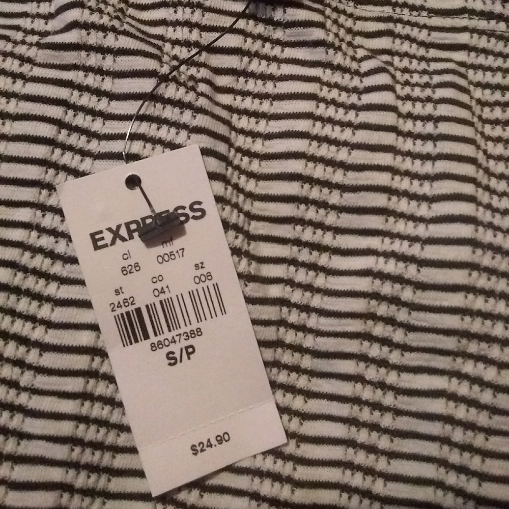 A black & white quarter length sleeved shirt